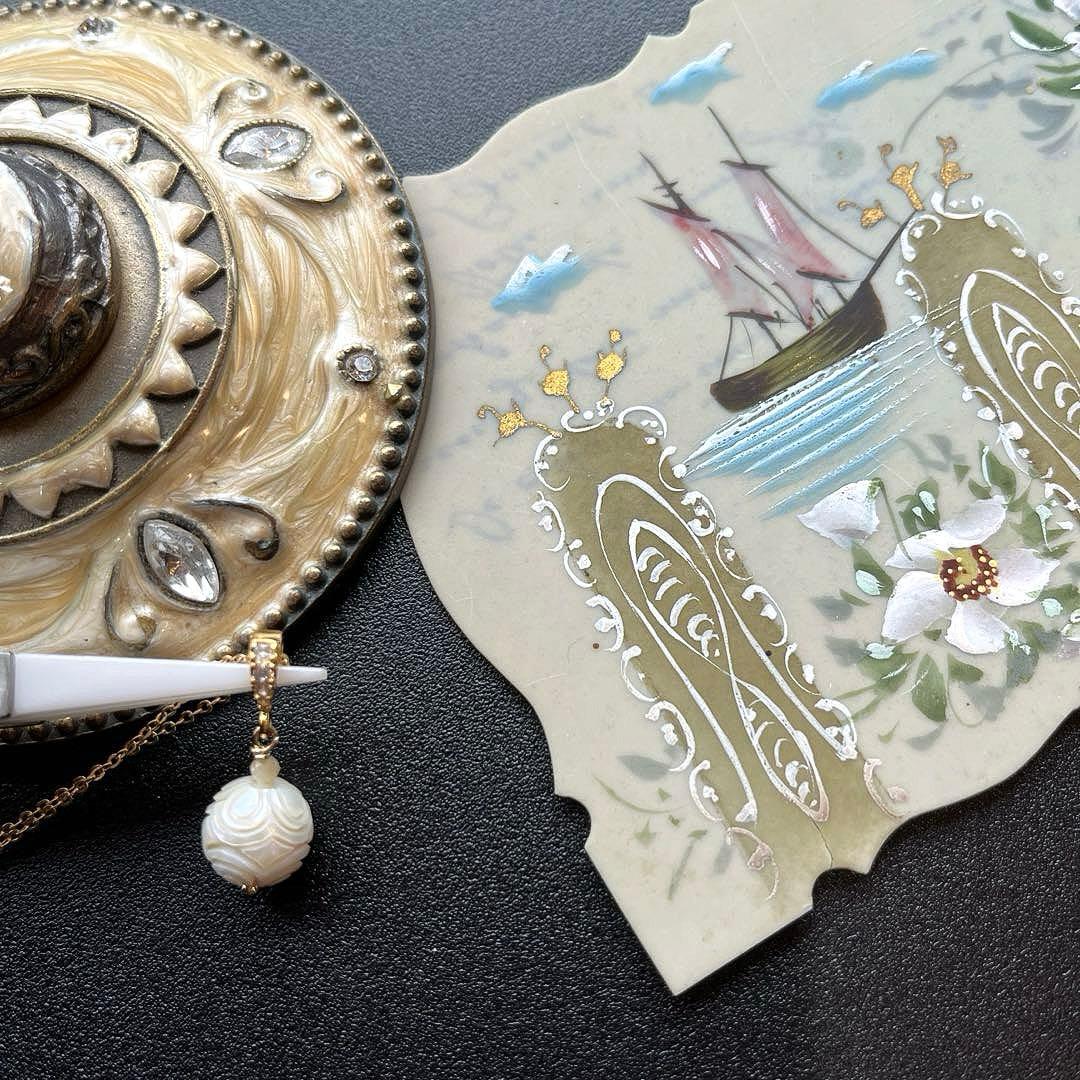 白蝶真珠フラワーカービング＊ペンダントトップ