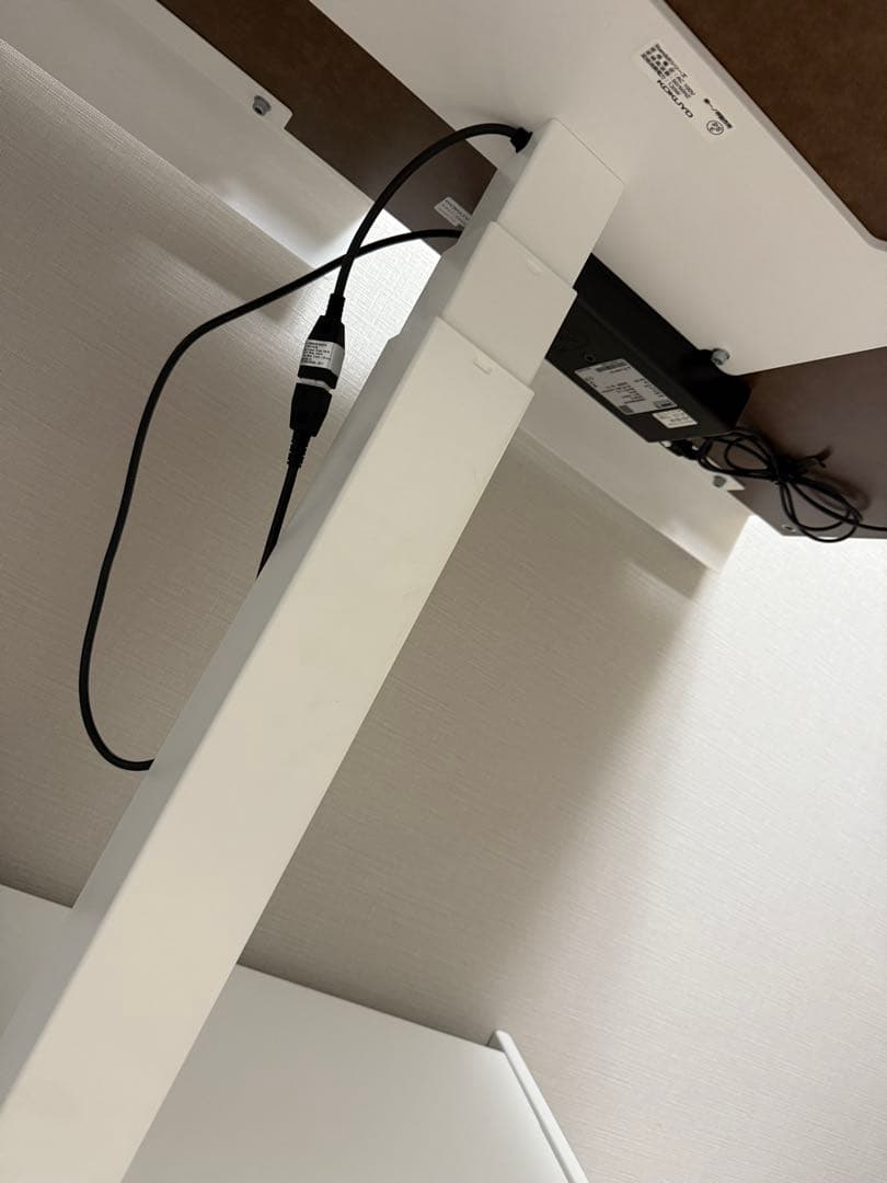 （送料込み）KOKUYO メモリー機能付き 自動昇降デスク