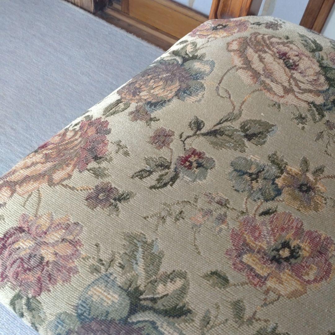 英国アンティーク調】ダイニングチェア ゴブラン織 花柄 鋲打ち 木製 4