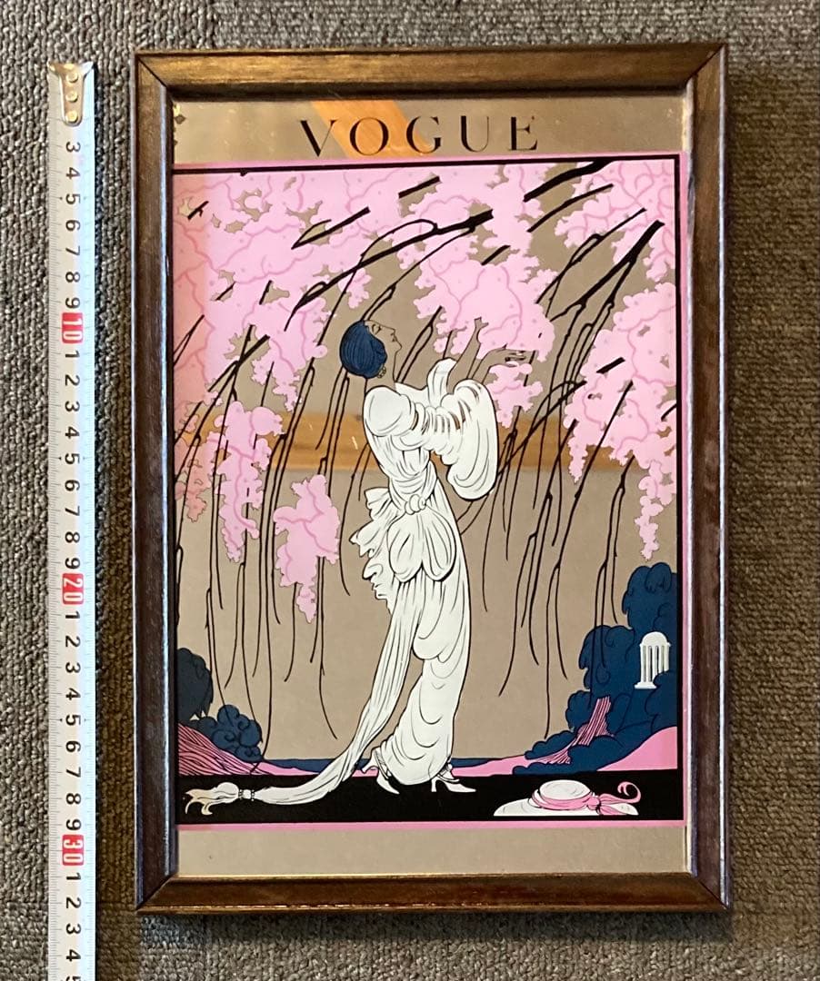 ヴォーグ 木製 ヴィンテージ パブミラー イギリス レトロ 雑貨 看板 壁掛け