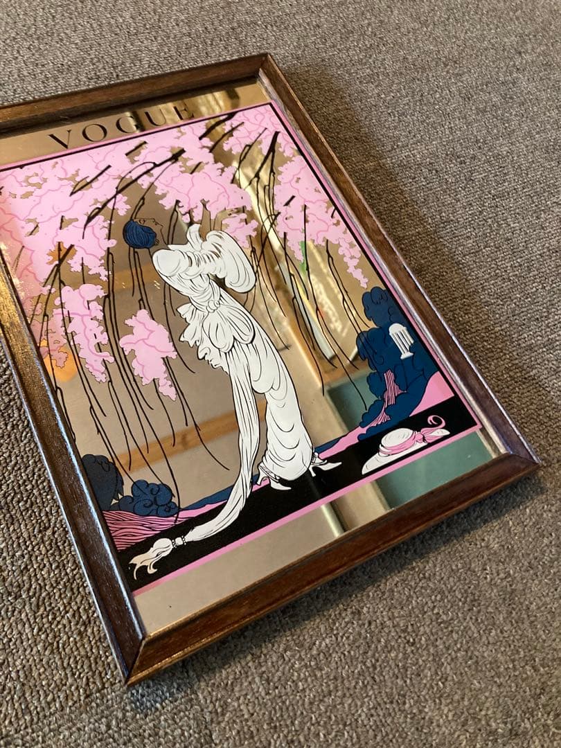 ヴォーグ 木製 ヴィンテージ パブミラー イギリス レトロ 雑貨 看板 壁掛け