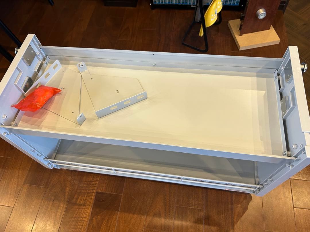 スイングダウンウォー(吊り戸棚用昇降棚)美品