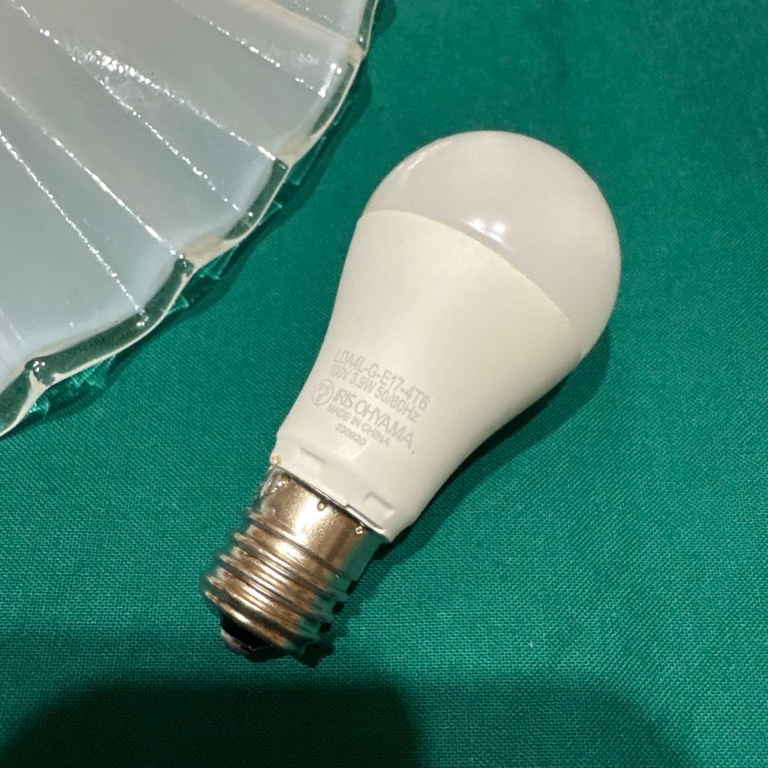 ③ミルクガラス　ペンダントライトビンテージ