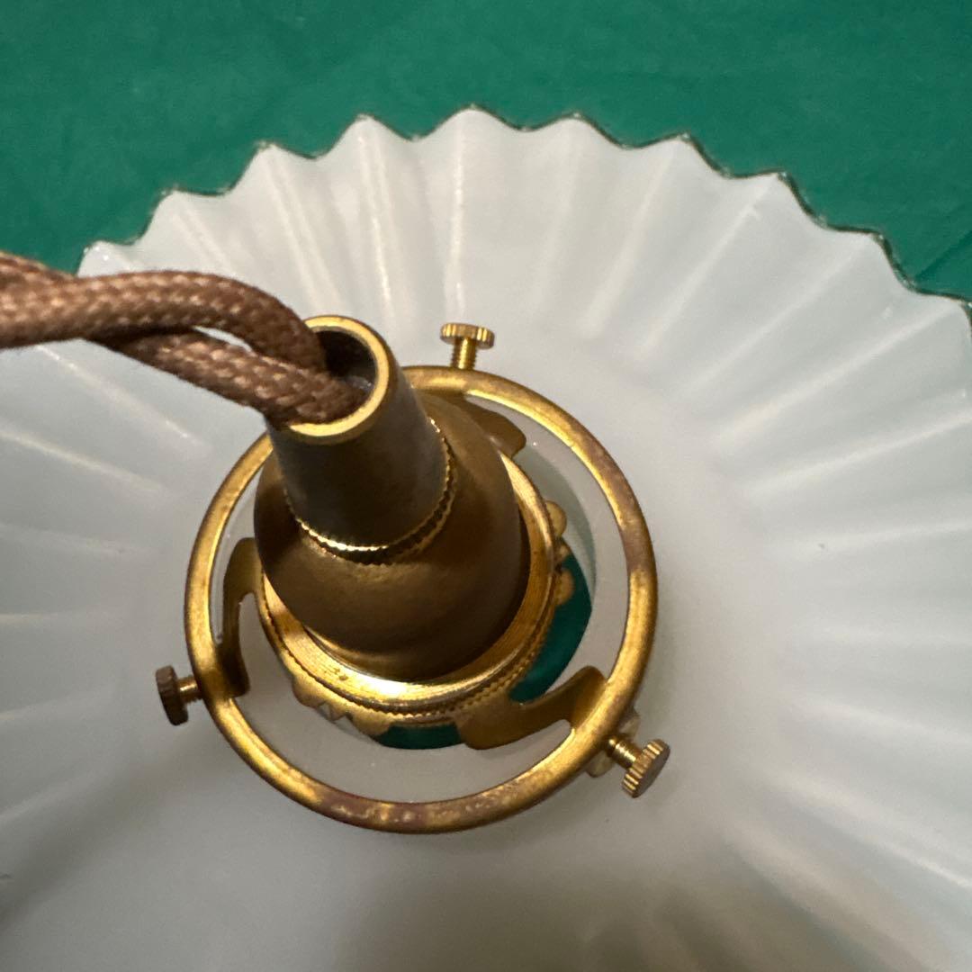 ③ミルクガラス　ペンダントライトビンテージ