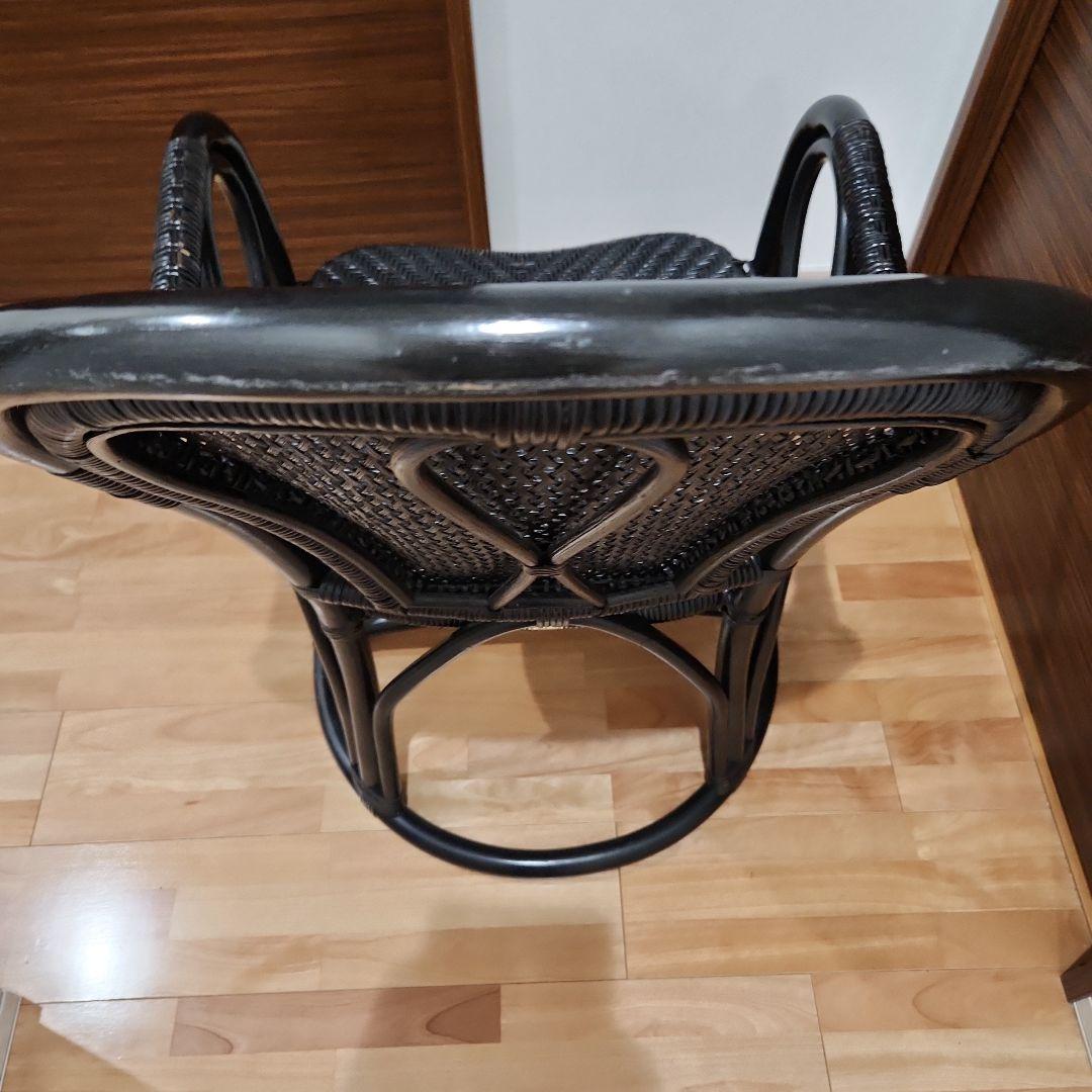 KAZAMA黒のラタンアームチェア