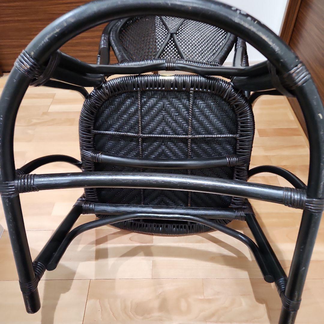 KAZAMA黒のラタンアームチェア