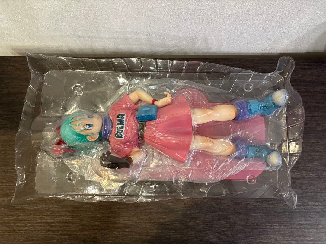 ギガンティック　ドラゴンボール　ブルマ