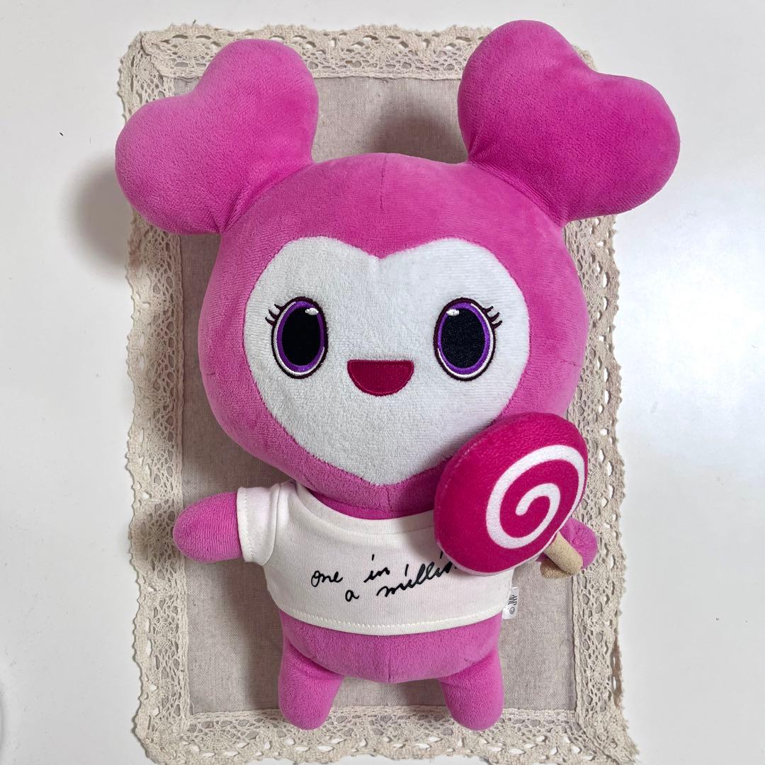 TWICE ラブリー ぬいぐるみ - メルカリ