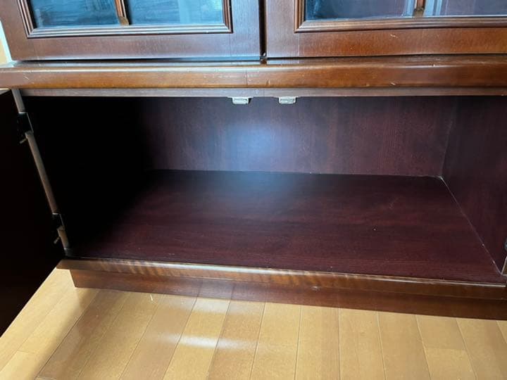 民藝家具　大型収納棚(本棚　食器棚) 　経年変化による深いいい色合い