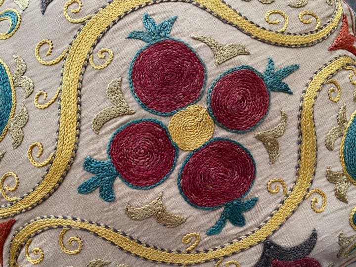 ウズベキスタン製 シルク スザニ刺繍 クッションカバー 45×45 SZN712