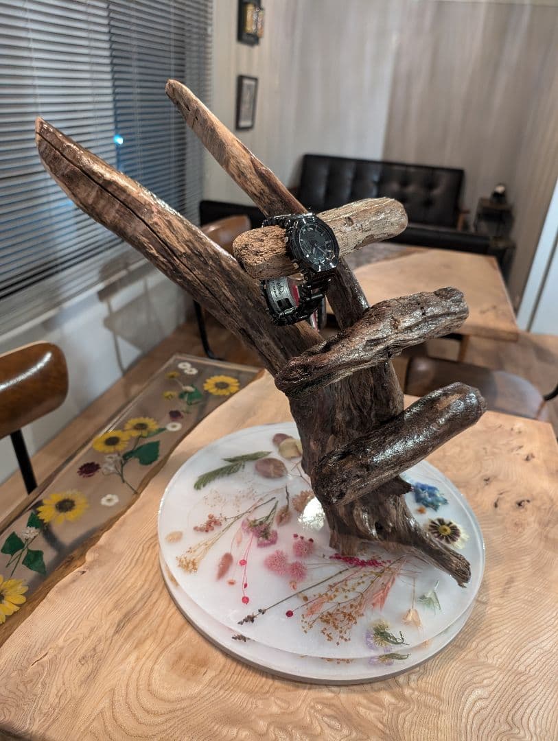 レジンアート　ウォッチスタンド　流木
