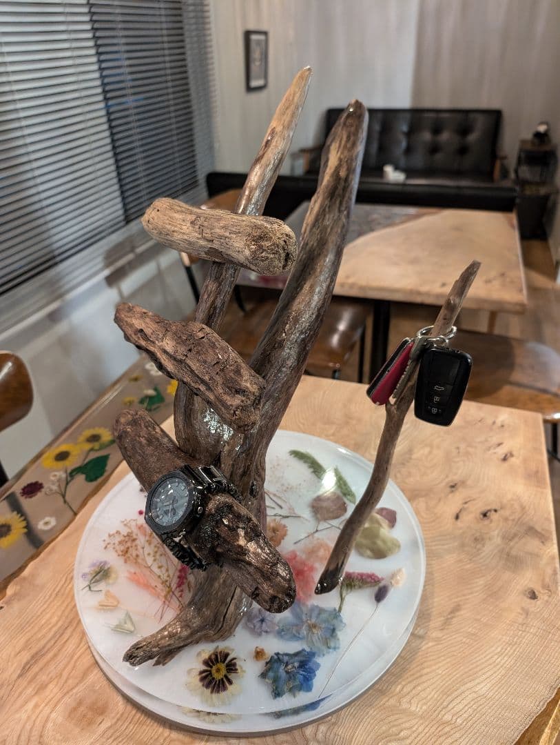 レジンアート　ウォッチスタンド　流木