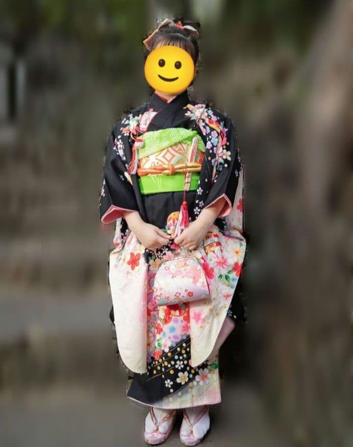 七五三 7歳 女の子 着物 フルセット 正絹 帯はこせこセット 黒地 八重桜 鞠