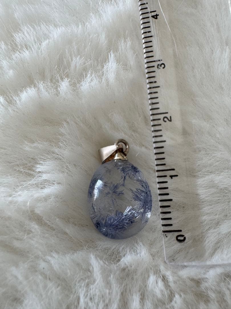 天然石　デュモルチェナイト　ペンダントトップ