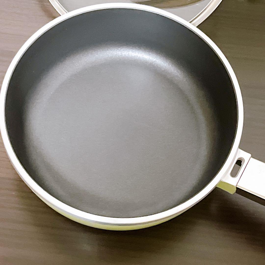 【未使用】　アサヒ軽金属　22オールパン　ガラス蓋　取手シリコンカバー付