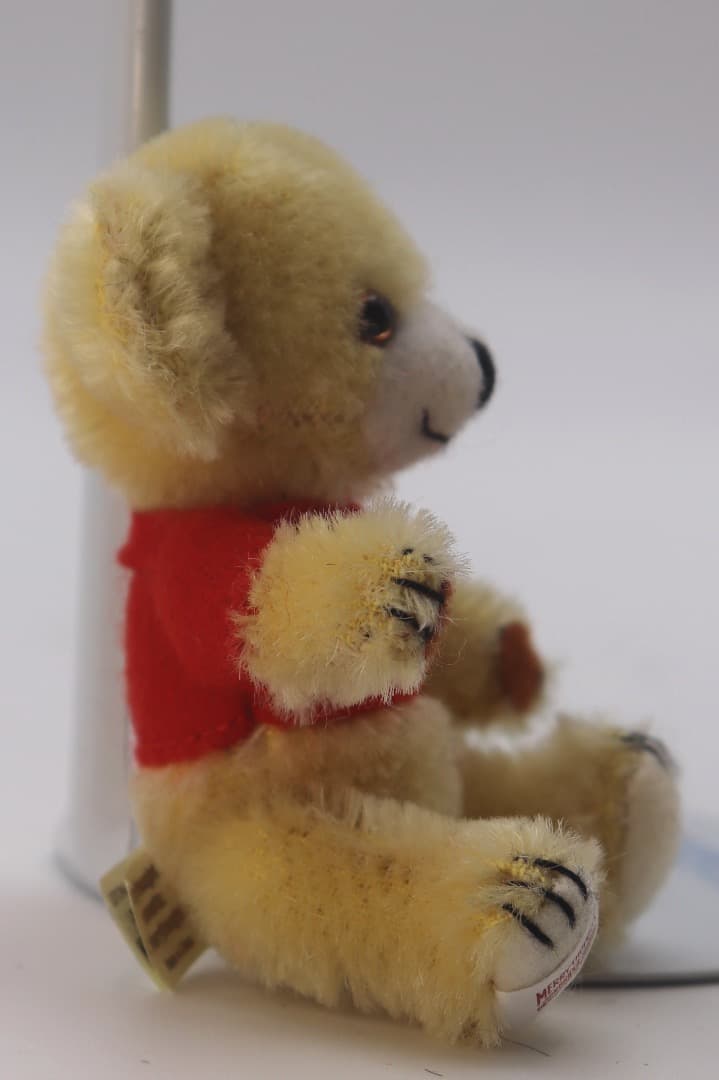 Winnie the Poohメリーソー 9cmミニチュアサイズくまのプー72番
