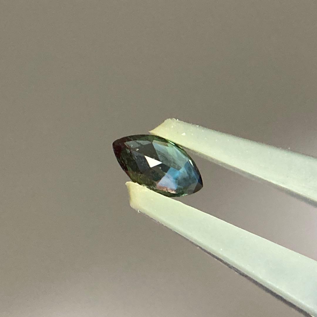 (422)ソ付　アレキサンドライト　ルース　0.242ct