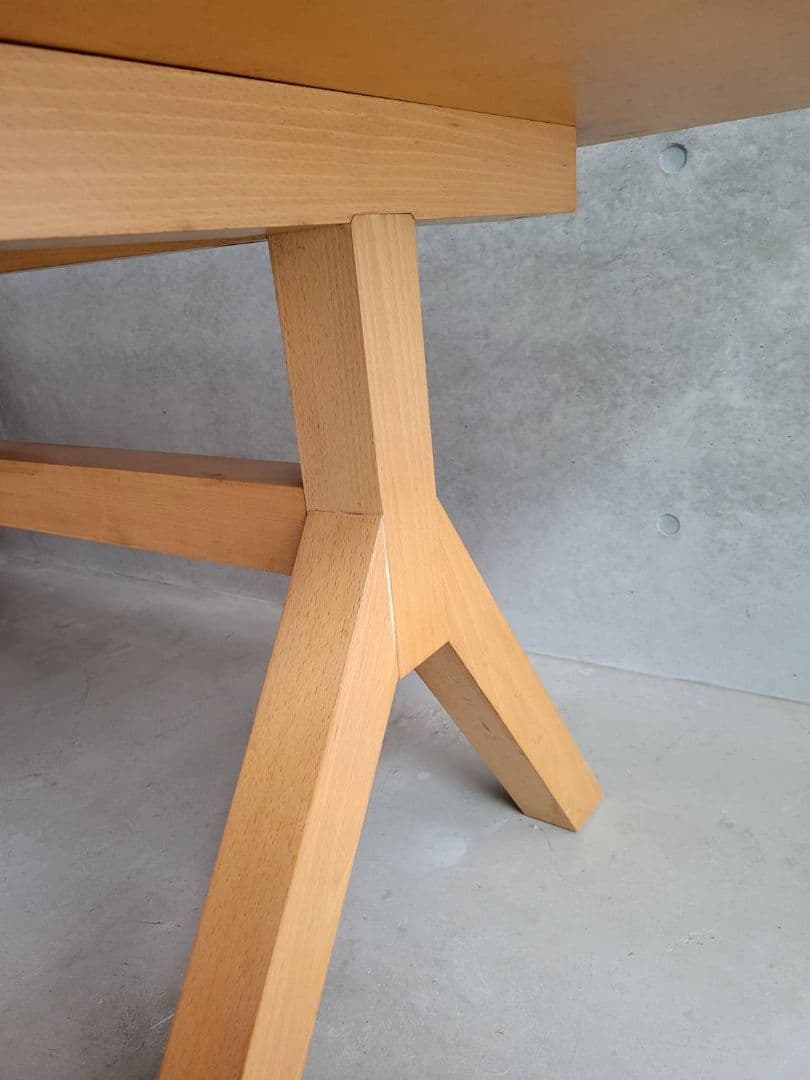 カッシーナ　　木製テーブル　ダイニングテーブル