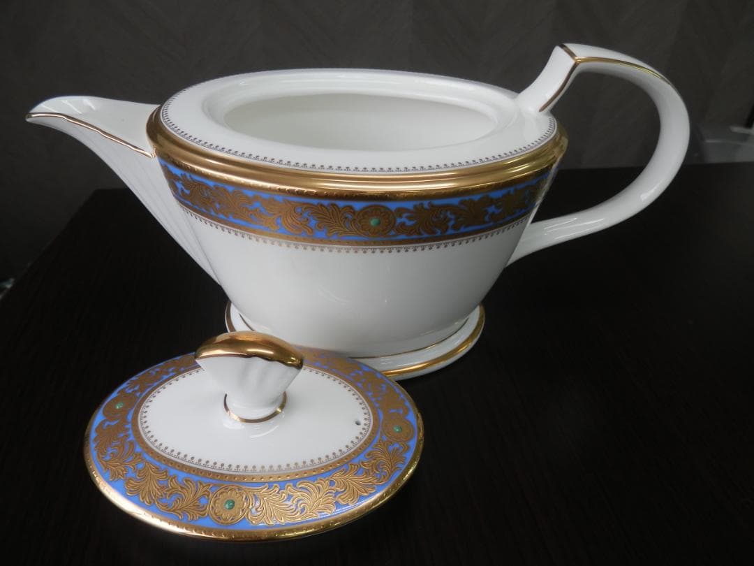 ノリタケ ボーンチャイナ(グランブロシェ)セット