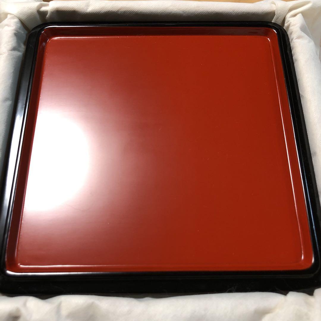 天然木漆器塗り上蓋三面梅青海波蒔絵三段重桐箱入り