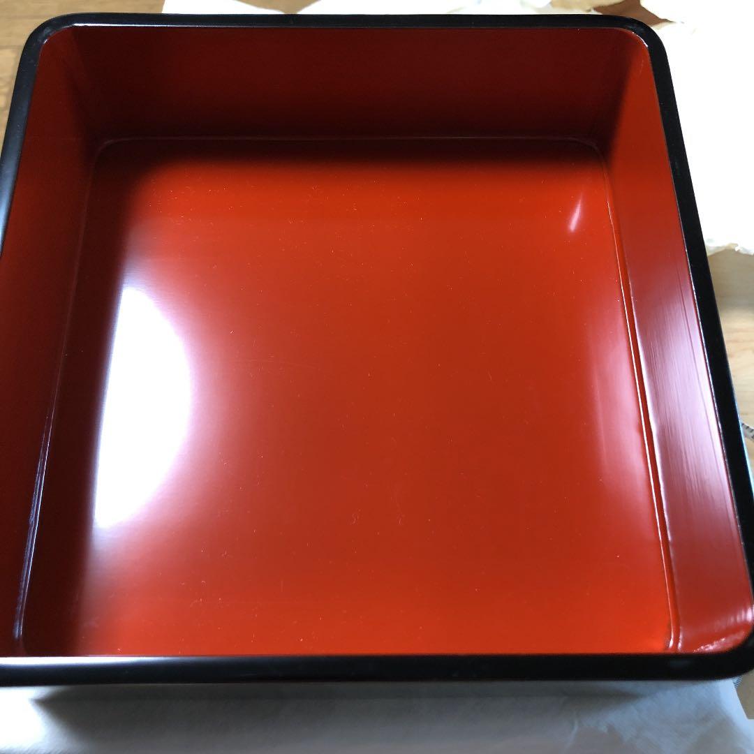 天然木漆器塗り上蓋三面梅青海波蒔絵三段重桐箱入り