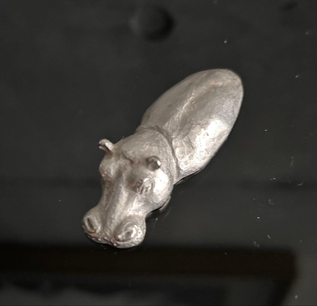 村中保彦さんのカバの置物 5個