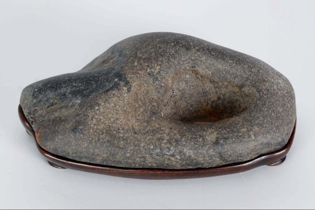 山景石 観賞石 在銘台座付 205g 水石 自然石 景石 盆景 盆石 飾石 小品