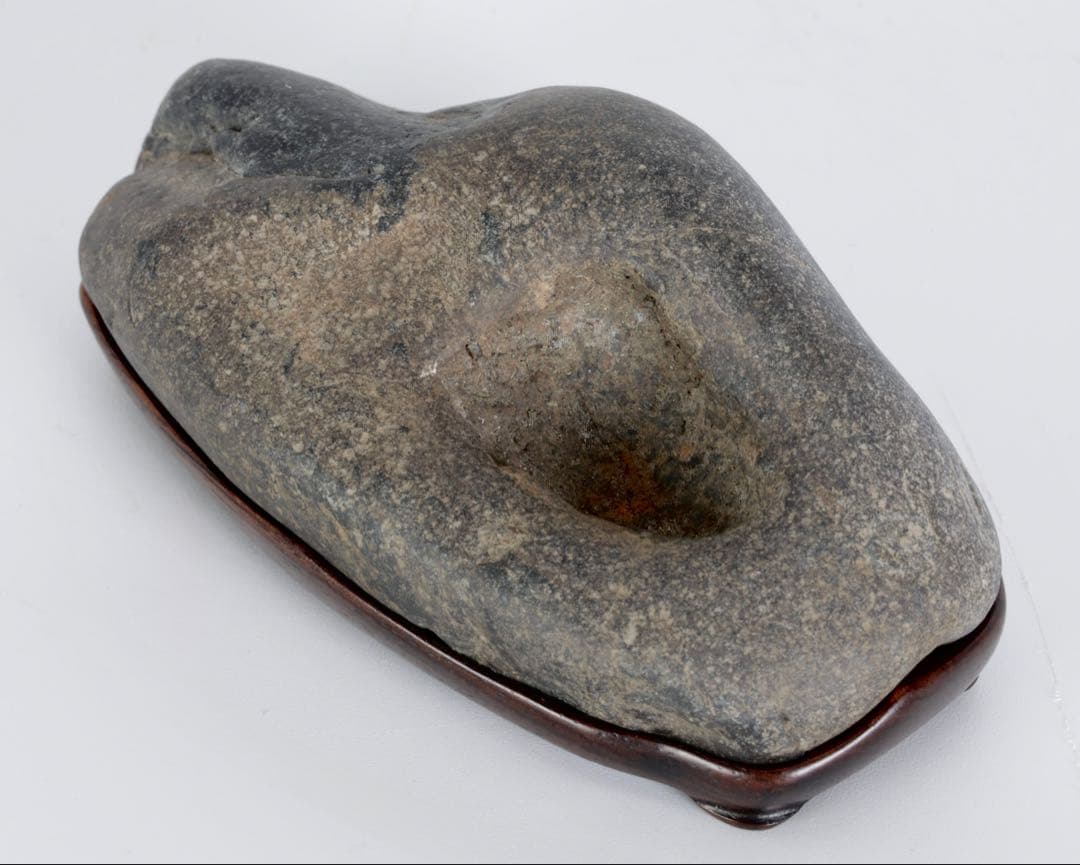 山景石 観賞石 在銘台座付 205g 水石 自然石 景石 盆景 盆石 飾石 小品