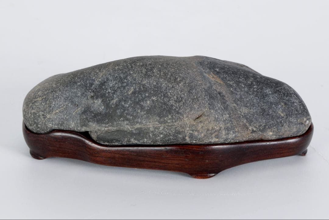 山景石 観賞石 在銘台座付 205g 水石 自然石 景石 盆景 盆石 飾石 小品