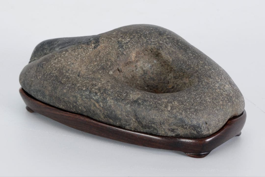 山景石 観賞石 在銘台座付 205g 水石 自然石 景石 盆景 盆石 飾石 小品