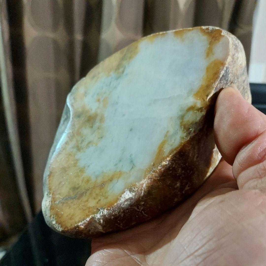 大人気のラベンダーカラー♪ 大きな本翡翠 JADEITE 原石 1面磨き 353