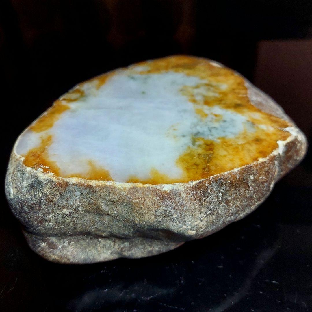 大人気のラベンダーカラー♪ 大きな本翡翠 JADEITE 原石 1面磨き 353