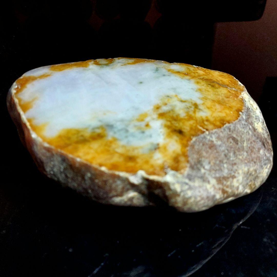 大人気のラベンダーカラー♪ 大きな本翡翠 JADEITE 原石 1面磨き 353