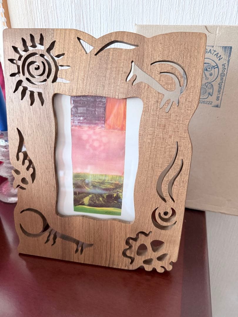 【スウェーデン購入】木製カットアウトフォトフレーム　未使用箱入り