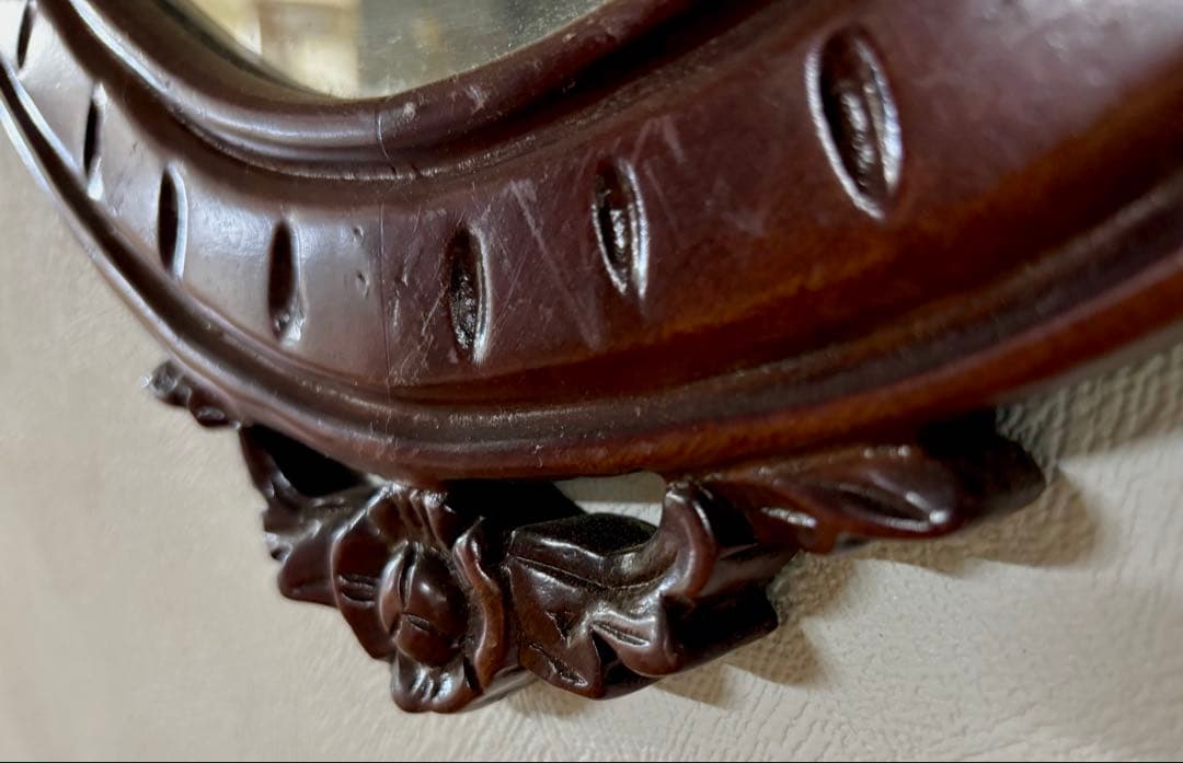 お値下げ　マホガニー製　楕円形　壁掛けミラー　エンゼル　彫刻　輸入家具