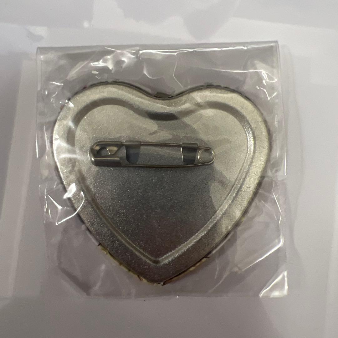 Identity V 第五人格 墓守 スイパラ 4周年 ハート型缶バッジ - メルカリ