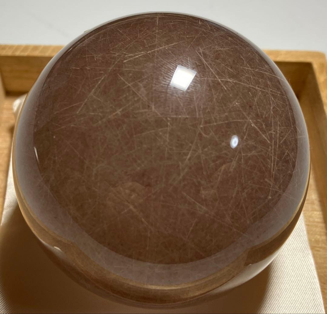 ルチルクォーツ 球体 丸玉　巨大　約8cm 666.7g 木箱入り
