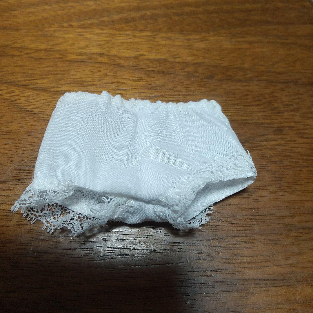 小さいビスクドール ドールスタンド付き