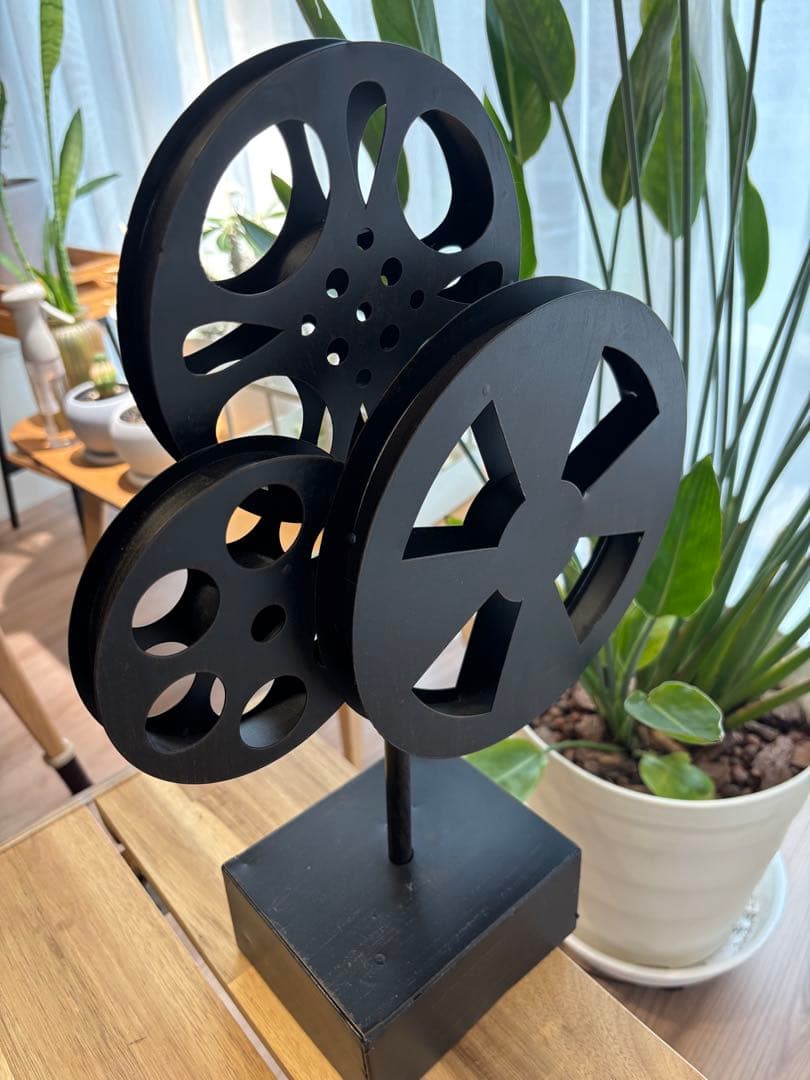 ２つ　Deco 79 映画テーマ 置物 ブラウン