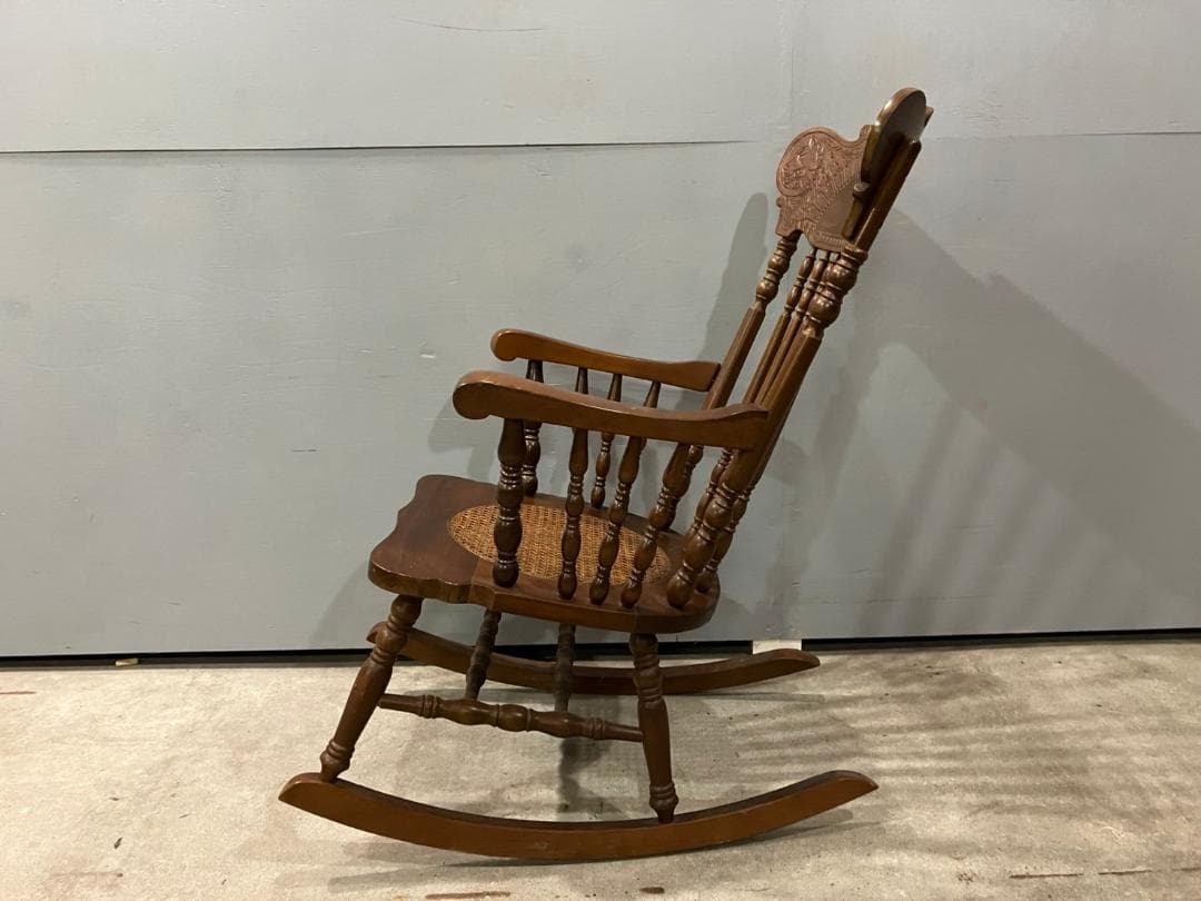 希少『台湾製』ロッキングチェア 揺り椅子 木彫り 彫刻 狼 RWroc1