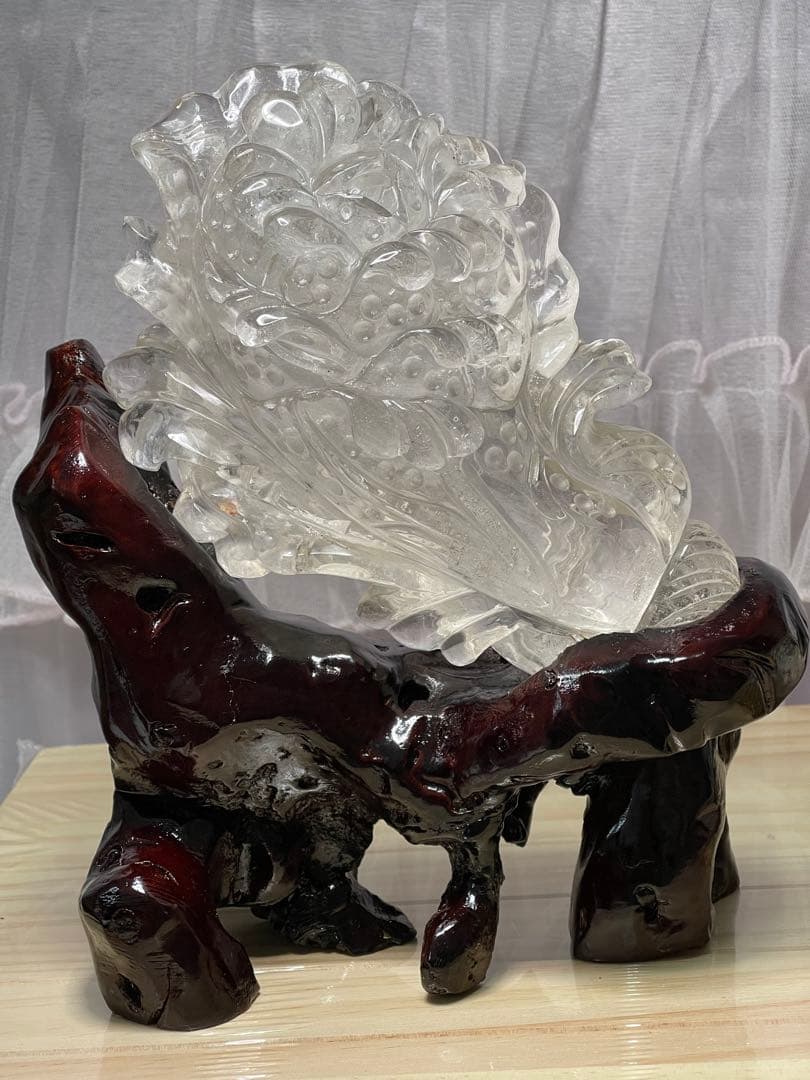 天然石高品質高透明‼️水晶　手彫り　白菜の形に彫刻した物　白水晶