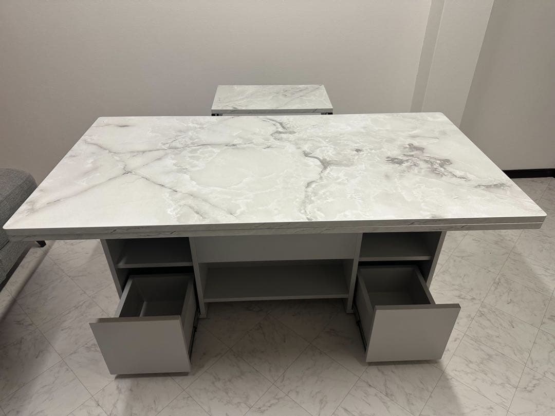 【大容量収納付き 昇降式センターテーブル】