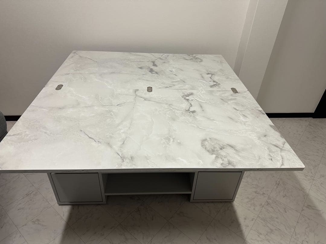 【大容量収納付き 昇降式センターテーブル】