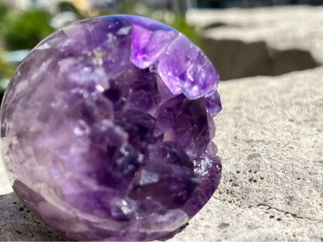 【来福】ウルグアイ産⭐️帝王アメジスト笑口⭐️龍穴⭐️N2⭐️台座付き