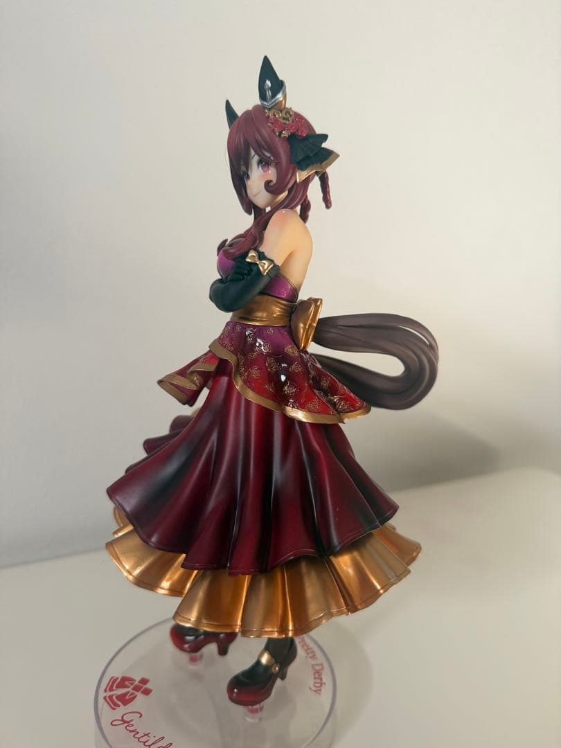ウマ娘　ジェンティルドンナ　フィギュア　【リペイント品】