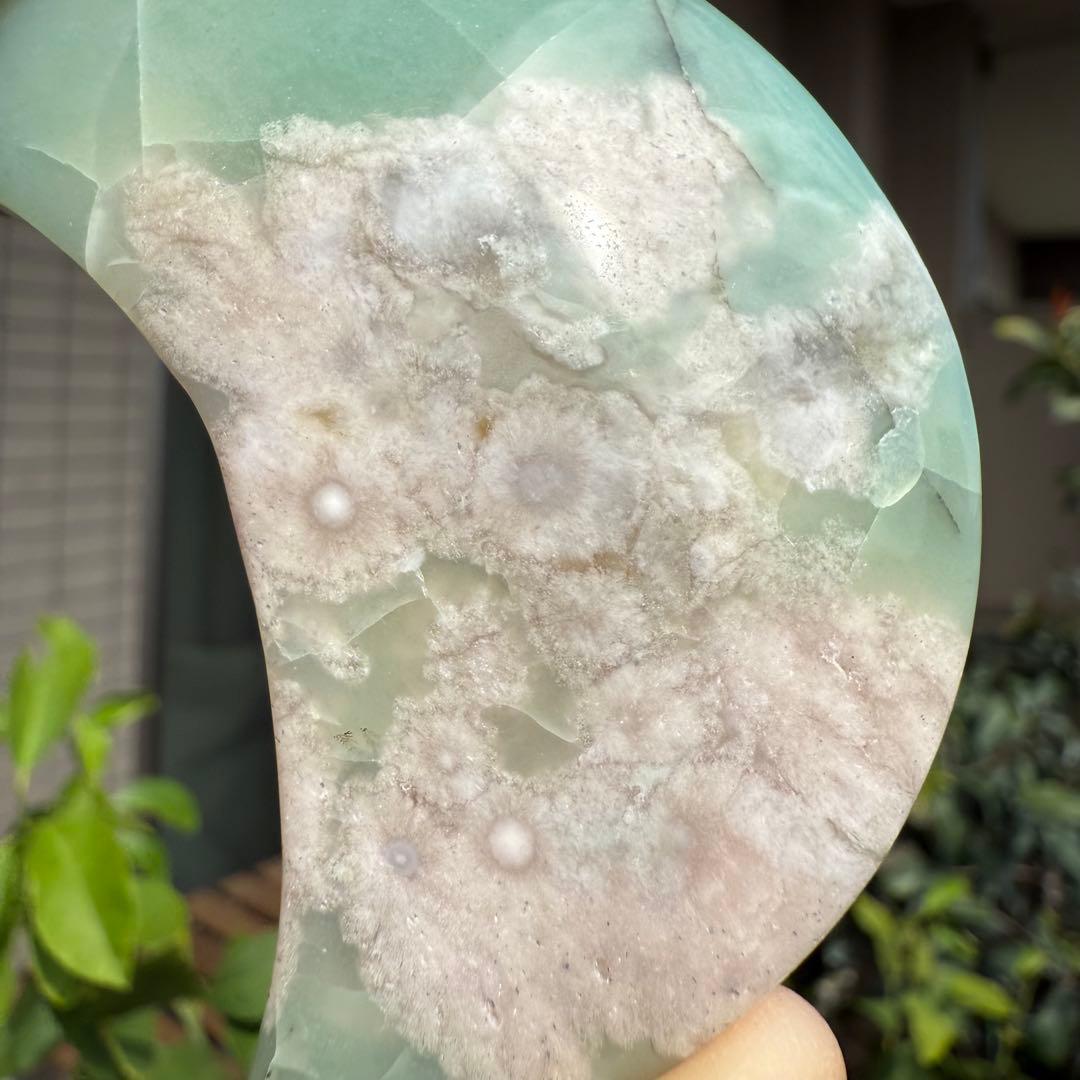高品質　グリーン桜瑪瑙　ムーン　月　握り石　70g 底面磨き　自然石③