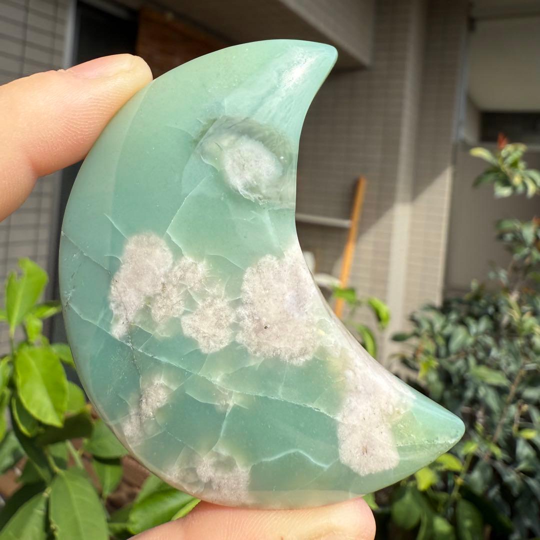 高品質　グリーン桜瑪瑙　ムーン　月　握り石　70g 底面磨き　自然石③