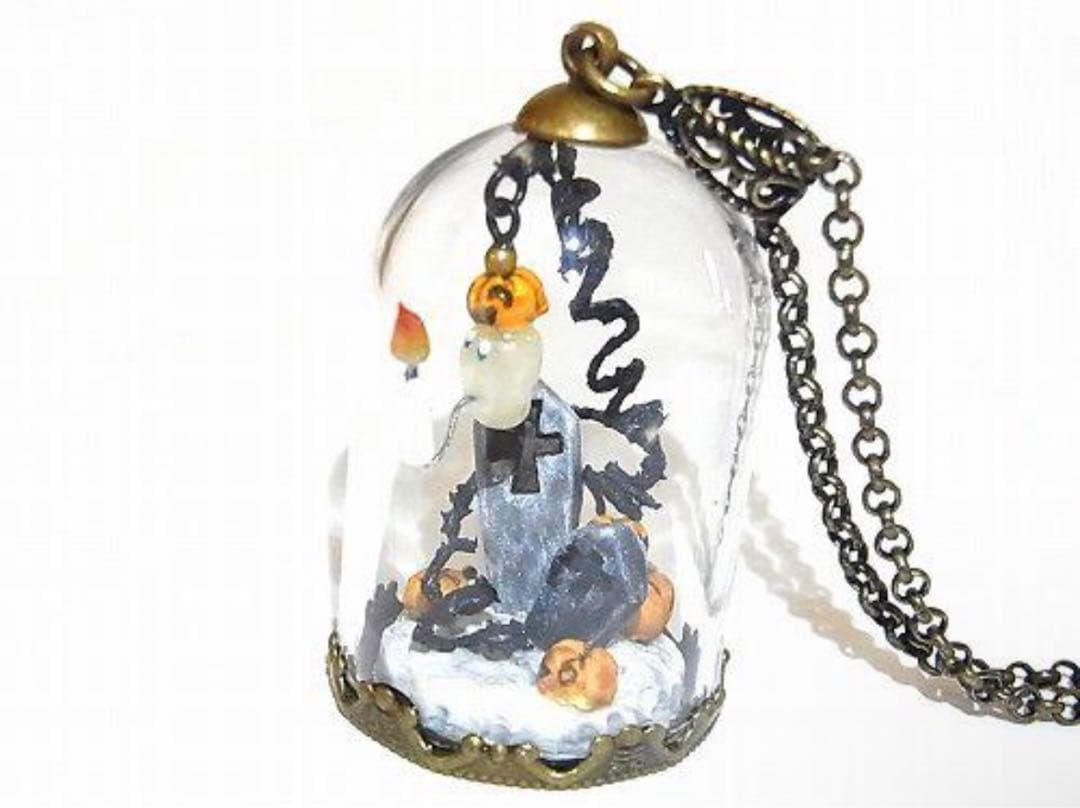 ハロウィン お墓＆オバケ ネックレス Q-pot. 2025 Halloween Collection『Ghost Chocolate Box』 | Q-pot.