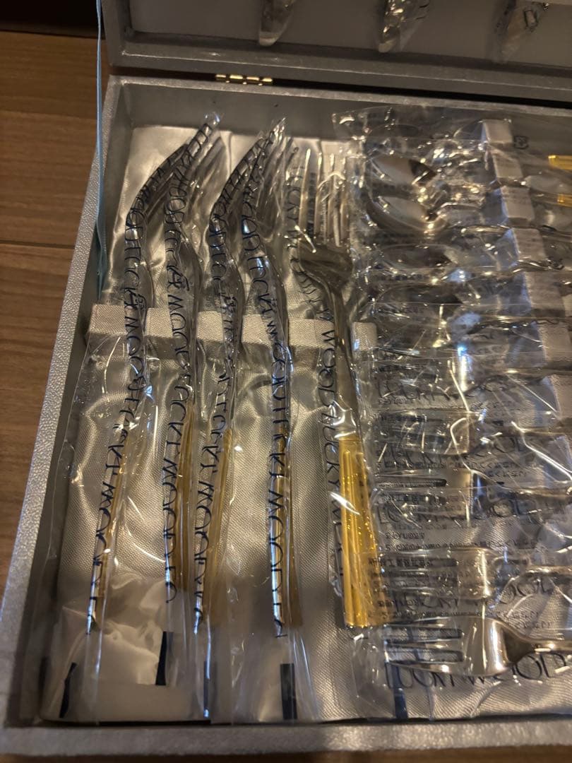 ラッキーウッド　カトラリーセット　金彩　ディナーセット〈25本セット〉