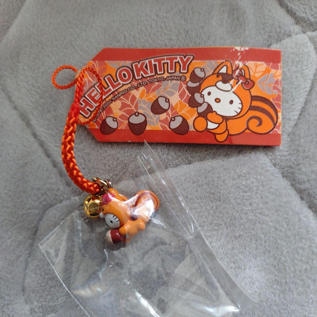 ご当地キティ 根付け りす 秋 - メルカリ